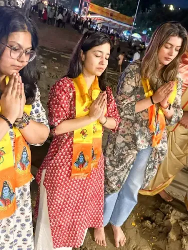 Did Shweta Tripathi Perform Aarti at Ganga Ghat in Benares?