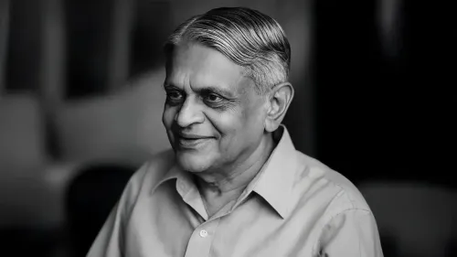 क्या साहसिक एवं मानवीय गुणों से संपन्न थे श्यामाचरण दुबे, जिन्होंने रचना के लिए मूर्तिदेवी पुरस्कार प्राप्त किया?