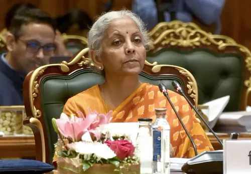 वित्त मंत्री निर्मला सीतारमण सिंगापुर दौरे पर, $194.68 अरब FDI के बाद निवेश और साझेदारी बढ़ाने की कोशिश