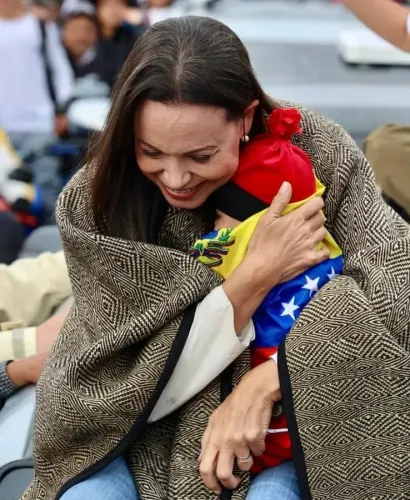 क्या 2025 में लिडिया थॉर्प से नादिया मुराद तक, महिलाओं ने राजनीति की नई इबारत लिखी?