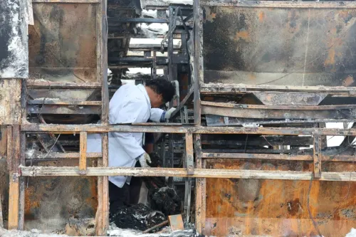 Could the explosion of smartphones have worsened the Andhra Pradesh bus fire?