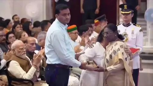 Smriti Irani Pays Tribute to Fallen Soldier and His Mother