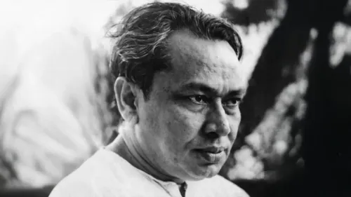 क्या रघुवीर सहाय ने कविता और खबर के बीच की दूरी को मिटा दिया?