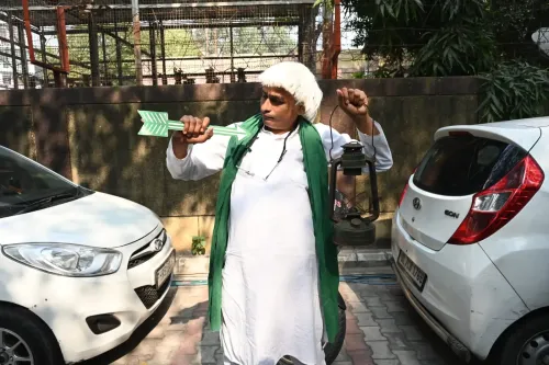 Why Did Social Media Influencer Ratan Ranjan Dress as Lalu Yadav to Mock Rahul Gandhi?
