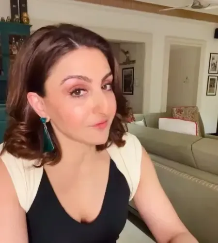 Soha Ali Khan opens up on mother Sharmila Tagore's lung cancer, family bonds