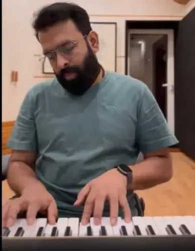 What Are the Unrealistic Expectations Emerging Artists Set for Themselves? Santhosh Narayanan Shares Insights