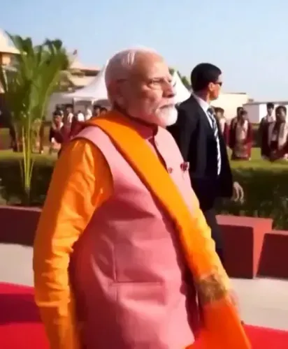 क्या सोमनाथ मंदिर केवल श्रद्धा का प्रतीक है? पीएम मोदी की आस्था और विकास की योजना