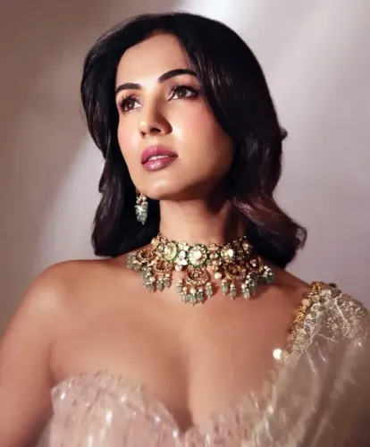 Sonal Chauhan Expresses Distress Over Global Cruelty