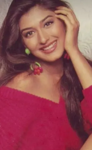 Sonali Bendre Looks Back at the 90s: A Simpler Time with Blurry Photos