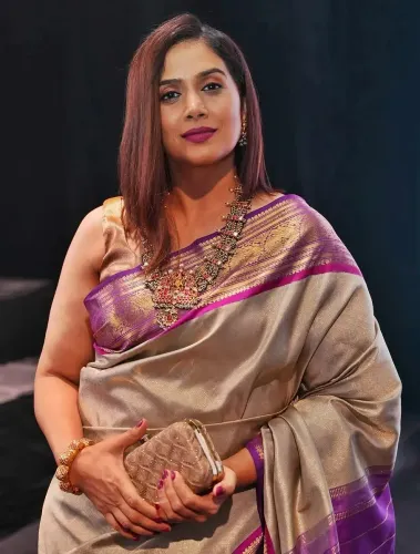 क्या सोनाली कुलकर्णी ने सात भाषाओं में फिल्में कर दर्शकों के दिलों पर राज किया?