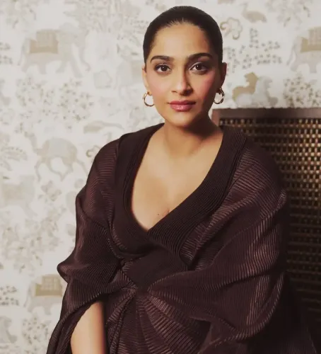 Sonam Kapoor Reveals Her Son's Adoration for Rhea Kapoor