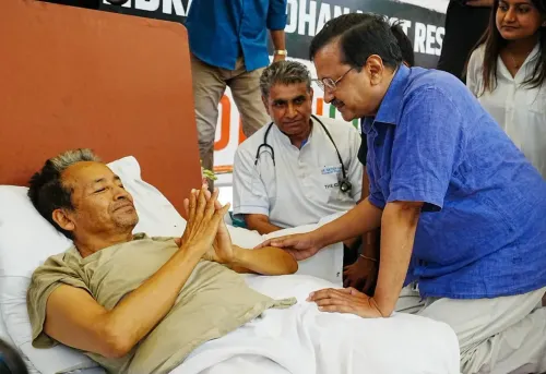 सोनम वांगचुक को अस्पताल भेजे जाने पर AAP का हमला, केजरीवाल बोले — संवाद छोड़ दमन चुना
