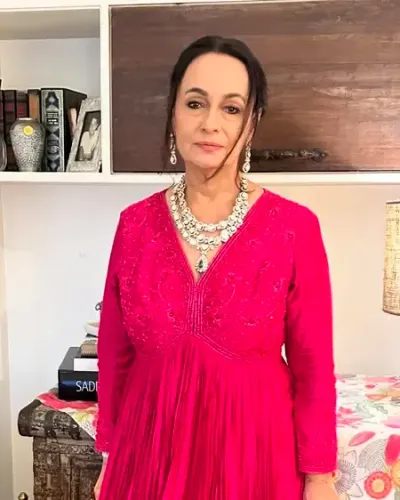 सोनी राजदान को याद आई 1984 की 'पार्टी', बोलीं- पूरी रात खड़े रहना पड़ा था