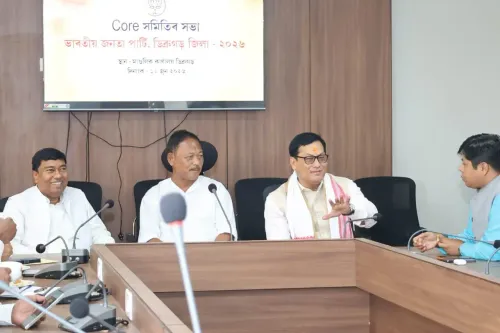 Sonowal attends BJP Dibrugarh district committee meet
