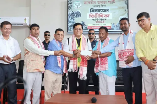 Sonowal contributes ₹4 lakh to Assam flood relief fund