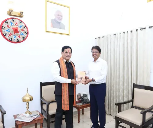 Sonowal receives book on Ram from author Ashutosh Agnihotri