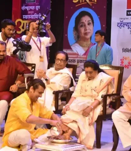Sonu Nigam recalls massaging Asha Bhosle’s painful heel spur during US tour in 1996