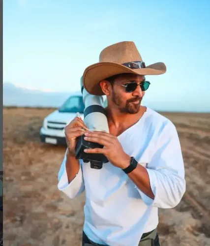 हर्षवर्धन राणे ने जंगल में बिताए सुकून भरे पल, कैमरा और वैन के साथ