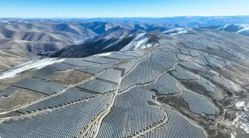 क्या सोरोंग सौर ऊर्जा संयंत्र का संचालन शुरू हो गया है?