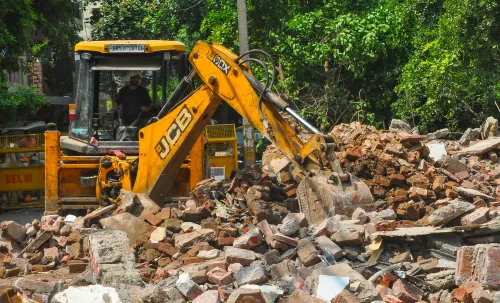 Are Eviction Notices Being Issued by South Central Railways for Land Encroachment Worth Crores?