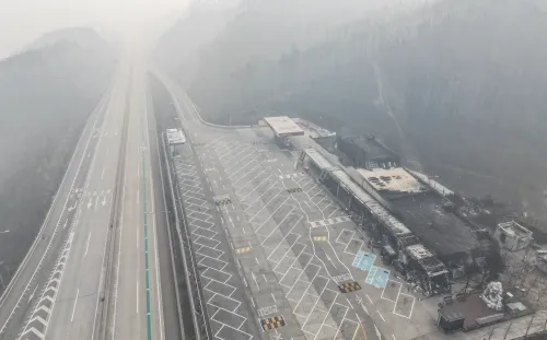 South Korea: Wildfire Casualties Rise to 26 as Firefighters Combat Unprecedented Blazes