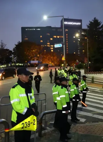 Did a Bomb Threat Lead to an Evacuation in Seoul?