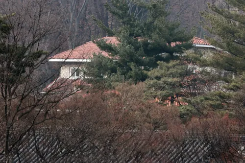 South Korea: Police Renew Search of Presidential Security Service in Martial Law Inquiry