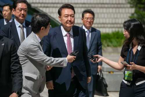 Will Former President Yoon Suk Yeol Face Police Questioning Over Martial Law Investigation?