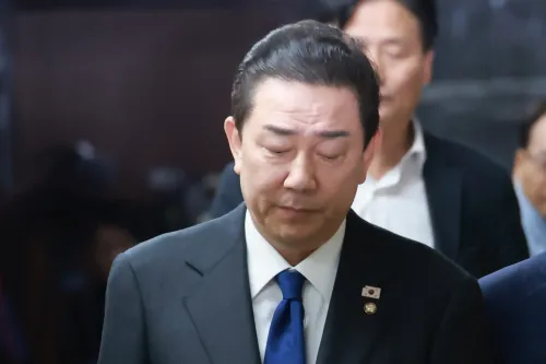 Will South Korea's Ruling Party Expel Ex-Floor Leader Accused of Corruption?