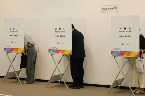 Did Two Lawmakers from South Korea's Ruling Party Just Lose Their Seats Over Election Law Violations?