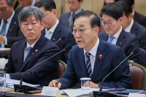 Is the South Korean government introducing a new special law to enhance construction safety?