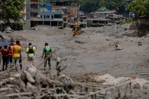 Nepal floods: South Korea cancels helicopter search for 9 missing nationals