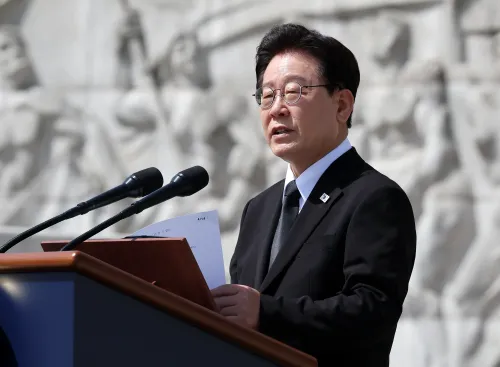 President Lee Jae Myung's Pledge to Uphold Democracy on 1960 Uprising Anniversary