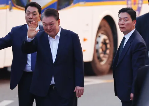 Arrest Warrants Pursued for Two Officials in South Korea Amid Impeachment Controversy