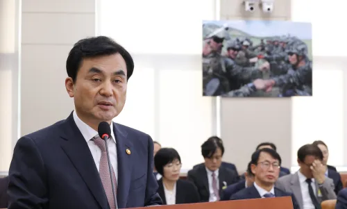 South Korea's Defense Minister Confirms No US Request for Warship Deployment to Middle East