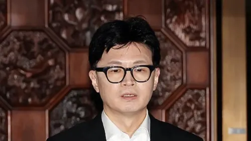Leader of South Korea's Ruling Party Cancels Press Briefing Amid Resignation Demands