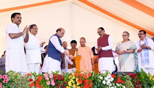 जेपीएनआईसी पर योगी का हमला: '₹864 करोड़ खर्च, फिर भी अधूरा — यह सपा के भ्रष्टाचार का जीवंत स्मारक है'