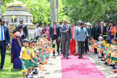 Sri Lanka, Maldives sign 7 MoUs as Muizzu visits Colombo