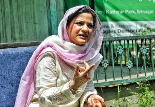 इल्तिजा मुफ्ती के खिलाफ श्रीनगर में एफआईआर, पीडीपी ने कहा — सत्ता का खुला दुरुपयोग