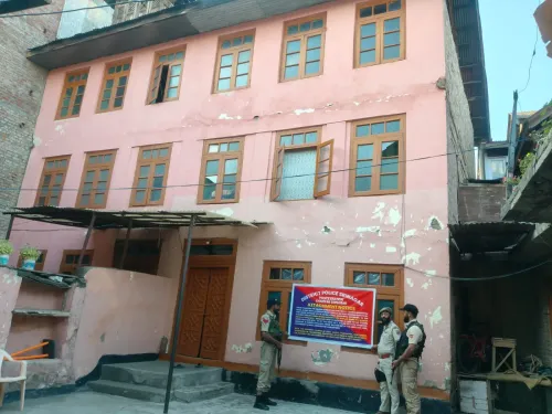 श्रीनगर पुलिस ने NDPS एक्ट के तहत ₹13.43 करोड़ की संपत्तियाँ अटैच कीं, 6 थानों की संयुक्त कार्रवाई