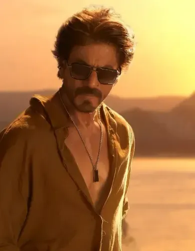 Shah Rukh Khan and Aamir Khan Engage in Meaningful Conversation at Arjun Tendulkar’s Wedding