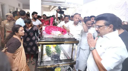 Stalin pays last respects to friend Bhagyaraj