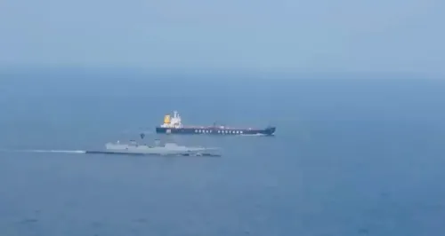 भारतीय नौसेना की मदद से स्ट्रेट ऑफ होर्मुज को सुरक्षित तरीके से पार करें