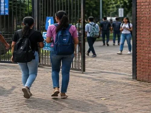 DU School of Open Learning students charged at exam centre, KYS demands apology