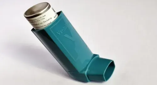 What Inflammatory Pathways Contribute to Asthma Attacks in Children?