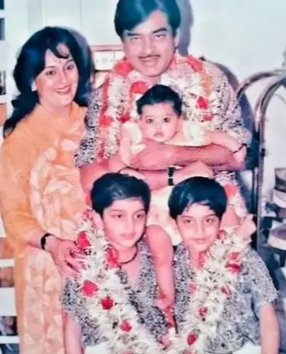 Subhash Ghai recalls ‘Kalicharan, Vishwanath’ days as he wishes Shatrughan Sinha on b’day