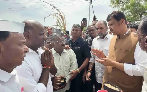 सोलापुर में सूखे की मार: CM फडणवीस का किसानों को भरोसा, जल्द मिलेगी सीधी आर्थिक मदद