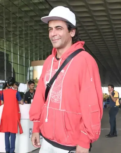 Did Sunil Grover and Harshdeep Kaur Find a Unique Way to Gossip?