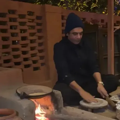 Can Sunil Grover Make Roti on a ‘Chulha’ Like a Pro?