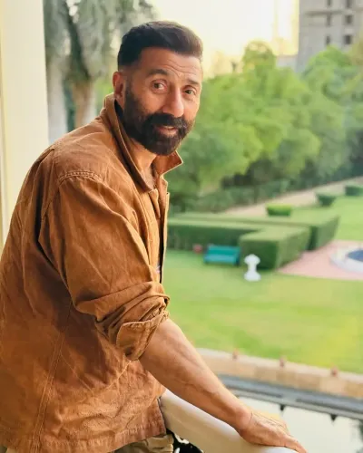How Did Sunny Deol Celebrate His 68th Birthday?